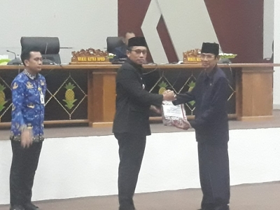Penyerahan Berita Acara RPJPD 2025-2045 Pemkot dan Dewan Kota Baubau