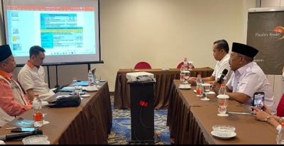 Bakal Calon Bupati Bombana, Burhanuddin saat menyampaikan visi misi di hadapan Pengurus DPW PKS Sultra