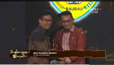 " Daerah Peduli Stunting dan Kesehatan," Pj Walikota Baubau Terima Penghargaan