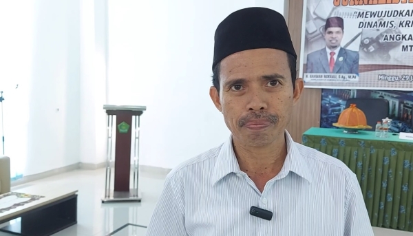 Mursali, S.Pd Kepala MTsN 1 Baubau