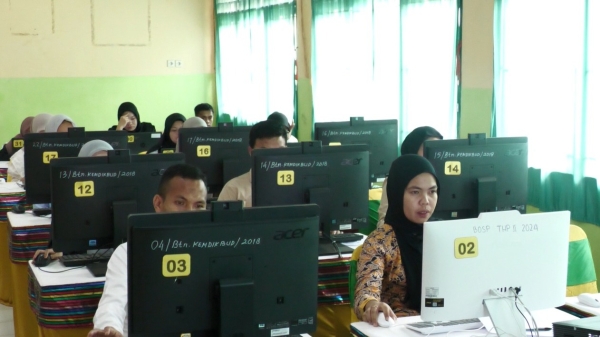Suasana tes Substantif PPG Calon Guru tahun 2025 Hari ke-3 di SMAN 3 Baubau