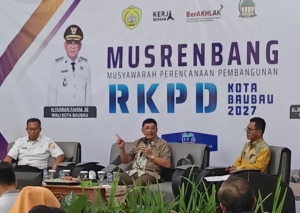 Anggota DPD RI Dapil Sultra, Dr. MZ Amirul Tamim, M.Si (tengah) saat menjadi pemateri pada Musrenbang RKPD Kota Baubau tahun 2027