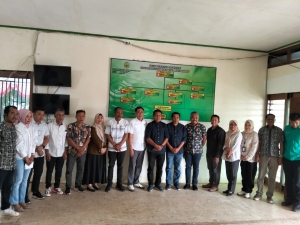 Komisi II DPRD Sultra saat kunker di Dinas Lingkungan Hidup Kota Baubau