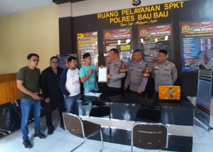 Jurnalis Polisikan Oknum Anggota DPRD Baubau Terkait Postingan di Medsos