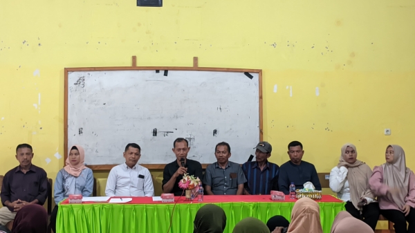 Suasana rapat Pemilihan Pengurus Komite SMAN 3 Baubau periode 2024 - 2027 di Kampus Hijau SMAN 3 Baubau Sabtu (27/1/2024)