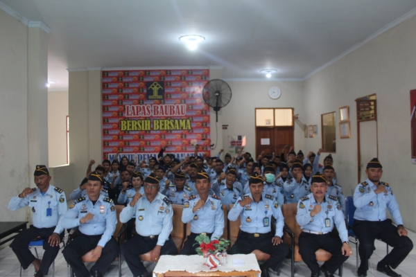 Kalapas Kelas IIA Baubau, Herman Mulawarman pimpin penandatangan zona integritas di Lapas Baubau