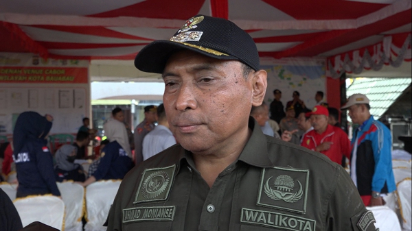 Wali Kota Baubau La Ode Ahmad Monianse
