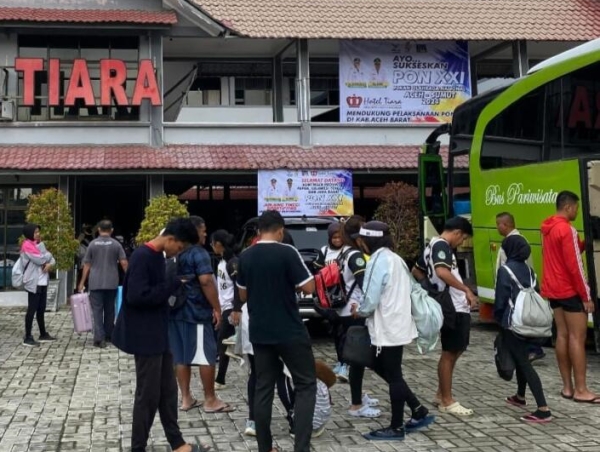 tim dayaung dan softball tiba di Aceh