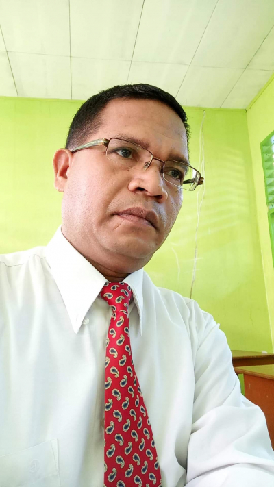 La Hidi, S.Pd, M.Pd Kepala SMAN 2 Baubau