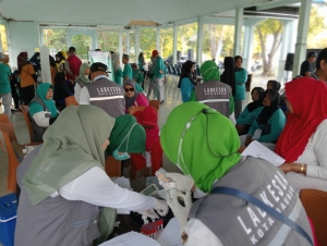 Prolanis Day dalam rangka memeriahkan HUT BPJS Kesehatan yang ke-56 yang dipusatkan di Lapangan Kotamara Baubau Minggu (14/7/2024). 