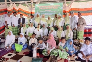 Tradisi Pakandeana Anaana Maelu oleh Alumni SMAN 2 Baubau Angkatan 94 Selasa (16/7/7/2024)