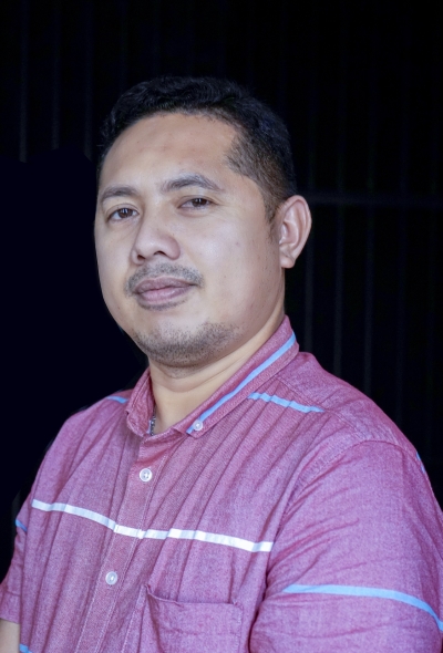 REKAM JEJAK DAN POPULARITAS  "Mengapa Satu Kandidat Berbeda"