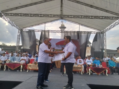 Baret Prabowo Sultra Dikukuhkan, Gaungkan Menang Satu Putaran