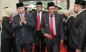 Gubernur dan Wagub Sultra saat menghadiri rapat paripurna DPRD Sultra